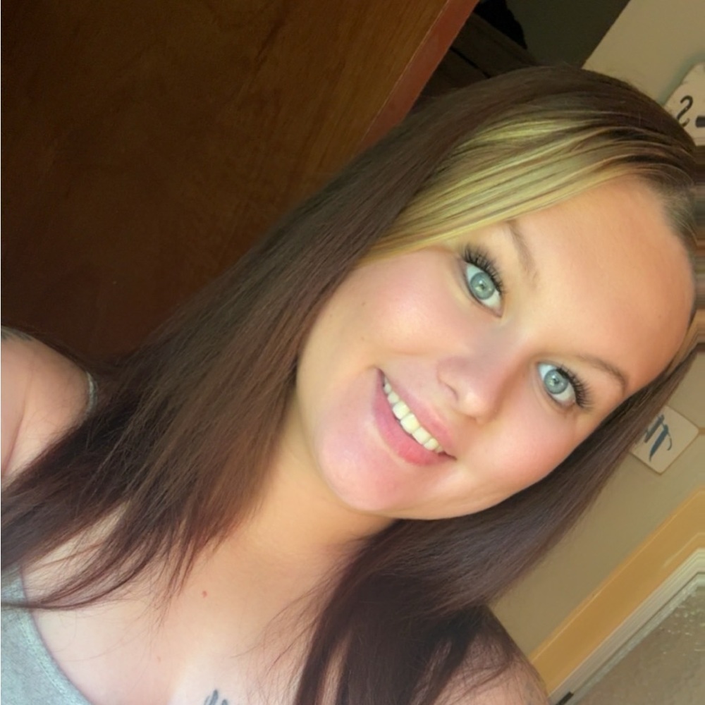 Meet your Posher, Hailey